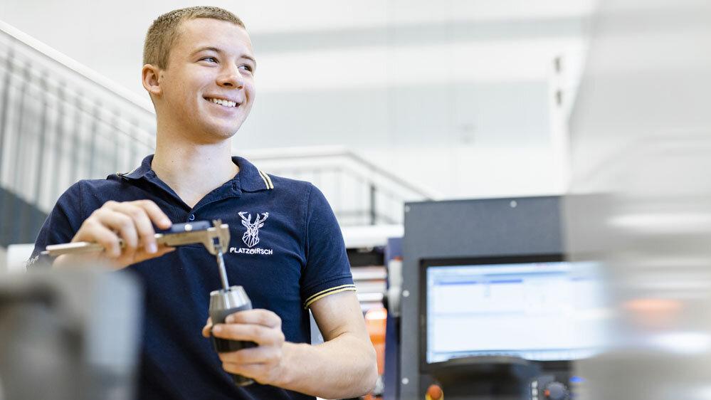 HirschmannAutomotive_Appreticeships_Toolmaking_12.jpg